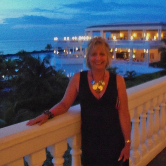 Meet your Posher, Donna - Picture 3 of 6